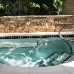 Отель Cambria Hotel Akron - Canton Airport США, Юнионтаун - отзывы, цены и фото номеров - забронировать отель Cambria Hotel Akron - Canton Airport онлайн бассейн фото 2