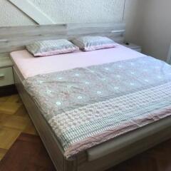 Hostel Goodnight Grooves сейф в номере