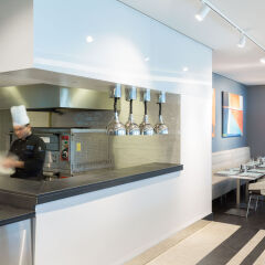 Отель ibis styles Sharjah Hotel ОАЭ, Шарджа - отзывы, цены и фото номеров - забронировать отель ibis styles Sharjah Hotel онлайн гостиничный бар
