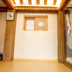 Отель Gung Guesthouse Южная Корея, Сеул - отзывы, цены и фото номеров - забронировать отель Gung Guesthouse онлайн сейф в номере