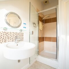 Lina Guest House in Oxford, United Kingdom from 157$, photos, reviews - zenhotels.com bathroom photo 3