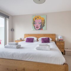 Отель Bright Family Home in Primrose Hill Великобритания, Лондон - отзывы, цены и фото номеров - забронировать отель Bright Family Home in Primrose Hill онлайн комната для гостей фото 3