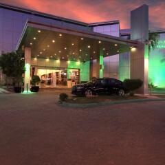 Отель Holiday Inn Riyadh Al-Qasr развлечения