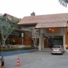 Oun Hotel Bangkok парковка