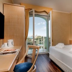 Отель De Londres Италия, Римини - 9 отзывов об отеле, цены и фото номеров - забронировать отель De Londres онлайн балкон