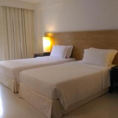 Отель Ramada by Wyndham Phuket Southsea 4* Стандартный номер разные типы кроватей