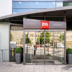 Отель Ibis Berlin City West Берлин банкомат