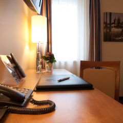 Отель CityClass Hotel Europa am Dom Германия, Кёльн - 1 отзыв об отеле, цены и фото номеров - забронировать отель CityClass Hotel Europa am Dom онлайн удобства в номере фото 2