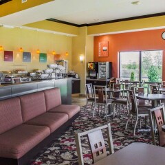 Отель Comfort Suites East Broad At 270 Колумбус питание