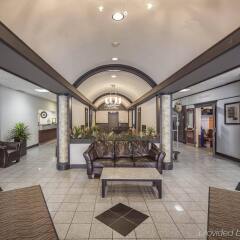 Отель Comfort Inn & Suites Downtown Edmonton интерьер отеля фото 3