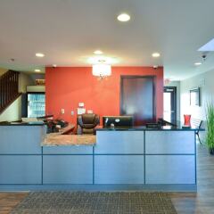Отель HolmeSuites Columbus Airport/DLA США, Колумбус - отзывы, цены и фото номеров - забронировать отель HolmeSuites Columbus Airport/DLA онлайн интерьер отеля