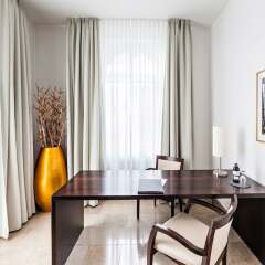 Burns Art Hotel удобства в номере