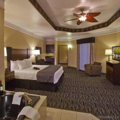 Отель La Quinta Inn & Suites by Wyndham OKC North - Quail Springs США, Оклахома-Сити - отзывы, цены и фото номеров - забронировать отель La Quinta Inn & Suites by Wyndham OKC North - Quail Springs онлайн удобства в номере