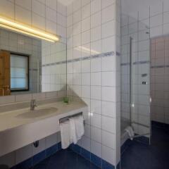 Hotel Gasthof Mostwastl Голлинг-на-Зальцахе ванная