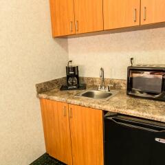 Отель Comfort Suites Wilmington в номере