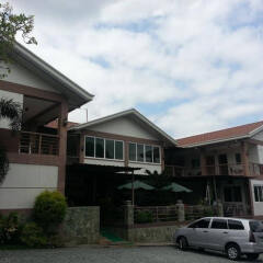 Отель Tagaytay Wingate Manor Филиппины, Тагайтай - отзывы, цены и фото номеров - забронировать отель Tagaytay Wingate Manor онлайн парковка