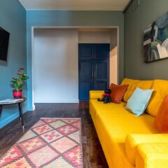 Гостиница Rubinshteina 12 by Ginza Apartments в Санкт-Петербурге отзывы, цены и фото номеров - забронировать гостиницу Rubinshteina 12 by Ginza Apartments онлайн Санкт-Петербург комната для гостей фото 4