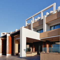 Отель db Seabank Resort and Spa вид на фасад
