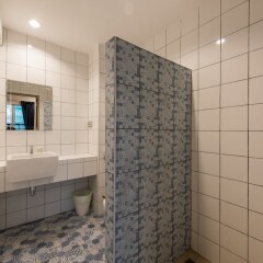 Отель Two Color Patong Пхукет ванная