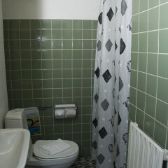 Hotel Hvide Kro in Aalestrup, Denmark from 189$, photos, reviews - zenhotels.com bathroom