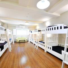 Отель Khaosan World Asakusa RYOKAN & HOSTEL Япония, Токио - отзывы, цены и фото номеров - забронировать отель Khaosan World Asakusa RYOKAN & HOSTEL онлайн фитнесс-зал фото 2