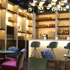 Отель Radisson Blu Hotel, Madrid Prado Испания, Мадрид - 3 отзыва об отеле, цены и фото номеров - забронировать отель Radisson Blu Hotel, Madrid Prado онлайн гостиничный бар