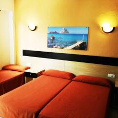 Отель Hostal Horizonte Испания, Сан-Антони-де-Портмань - 1 отзыв об отеле, цены и фото номеров - забронировать отель Hostal Horizonte онлайн развлечения