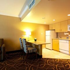 Отель Hampton Inn and Suites by Hilton, Downtown Vancouver Канада, Ванкувер - отзывы, цены и фото номеров - забронировать отель Hampton Inn and Suites by Hilton, Downtown Vancouver онлайн в номере фото 2