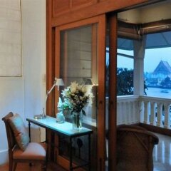 Отель Chakrabongse Villas фото 8