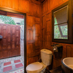 Отель Lemon Tree Naturist Phuket Niharn Beach ванная