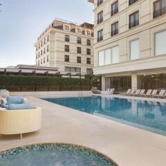 Отель Wyndham Grand Istanbul Kalamis Marina бассейн