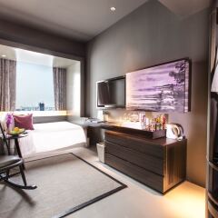 Отель Mode Sathorn Бангкок сейф в номере