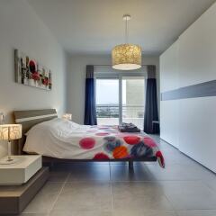 Отель Pure Luxury Apartment With Pool Мальта, Слима - отзывы, цены и фото номеров - забронировать отель Pure Luxury Apartment With Pool онлайн комната для гостей фото 5