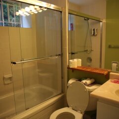 Отель Camilla House B&B Канада, Ванкувер - отзывы, цены и фото номеров - забронировать отель Camilla House B&B онлайн ванная фото 2