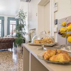 Отель Grand Canal Suites Италия, Венеция - отзывы, цены и фото номеров - забронировать отель Grand Canal Suites онлайн питание фото 2