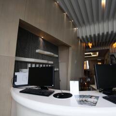 Отель Holiday Inn Express Shanghai New Hongqiao интерьер отеля