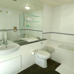 Отель The Place Aparthotel Манчестер ванная