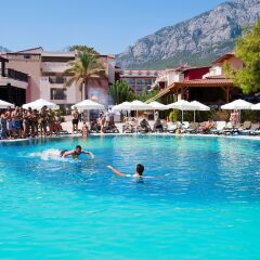 Отель Crystal Aura Beach Resort & Spa – All Inclusive бассейн фото 8