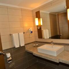 Side Prenses Resort Hotel & Spa Турция, Анталья - 3 отзыва об отеле, цены и фото номеров - забронировать отель Side Prenses Resort Hotel & Spa онлайн ванная