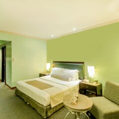Makati Palace Hotel комната для гостей фото 2