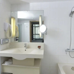 Отель Novotel Cairo El Borg ванная фото 2