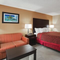 Отель Days Inn by Wyndham Sarasota Bay комната для гостей фото 4