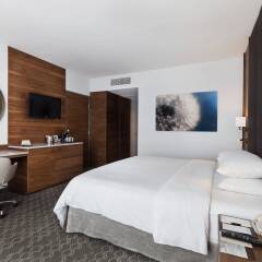 Отель Doubletree By Hilton Mexico City Santa Fe Мехико комната для гостей фото 2