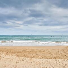 Castle Beach Tourist Hotel пляж