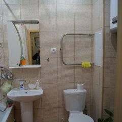 Гостиница Comfort Apartments on Zapolnaya 60 apt 178 в Курске отзывы, цены и фото номеров - забронировать гостиницу Comfort Apartments on Zapolnaya 60 apt 178 онлайн Курск ванная