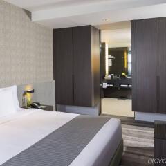 Отель Holiday Inn Bangkok Sukhumvit Бангкок комната для гостей фото 2