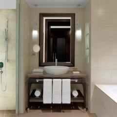 Отель Sheraton Sharjah Beach Resort & Spa ванная