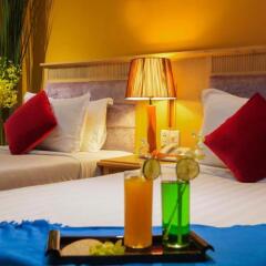 Roseland Inn Hotel в номере