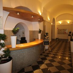 One Lucky Hostel - Old Town интерьер отеля фото 2