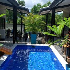 Отель The Beach House Bungalows бассейн